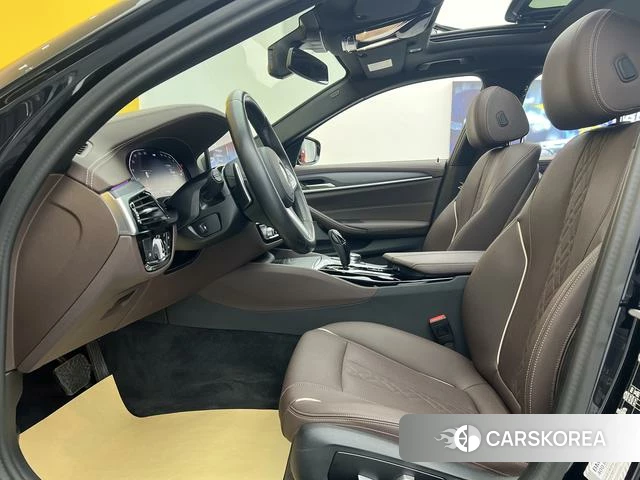 BMW 5 series 2023 Черный из Китая, фото 4