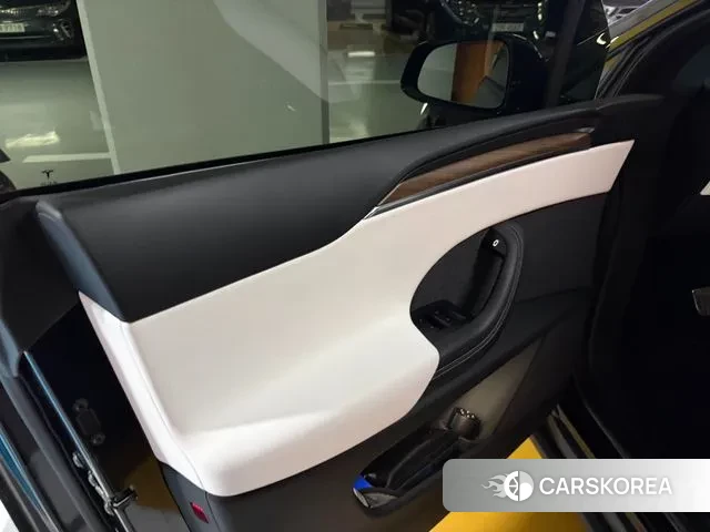 Tesla Model X 2023 Черный из Кореи, фото 4