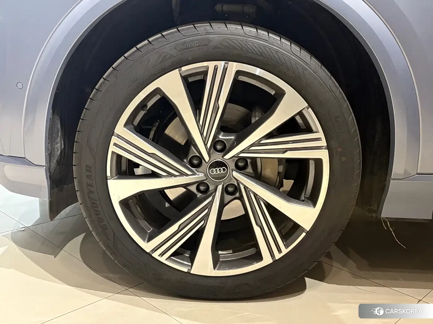 Audi Q6L e-tron 2026 Синий из Китая, фото 4
