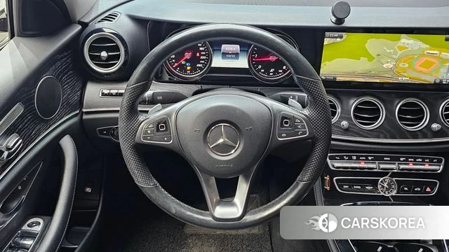 Mercedes-Benz E-Class W213 2018 Белый из Кореи, фото 4
