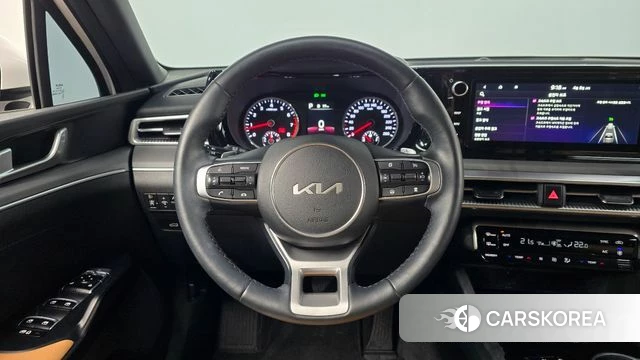 Kia K5 3rd generation 2023 Белый из Кореи, фото 4