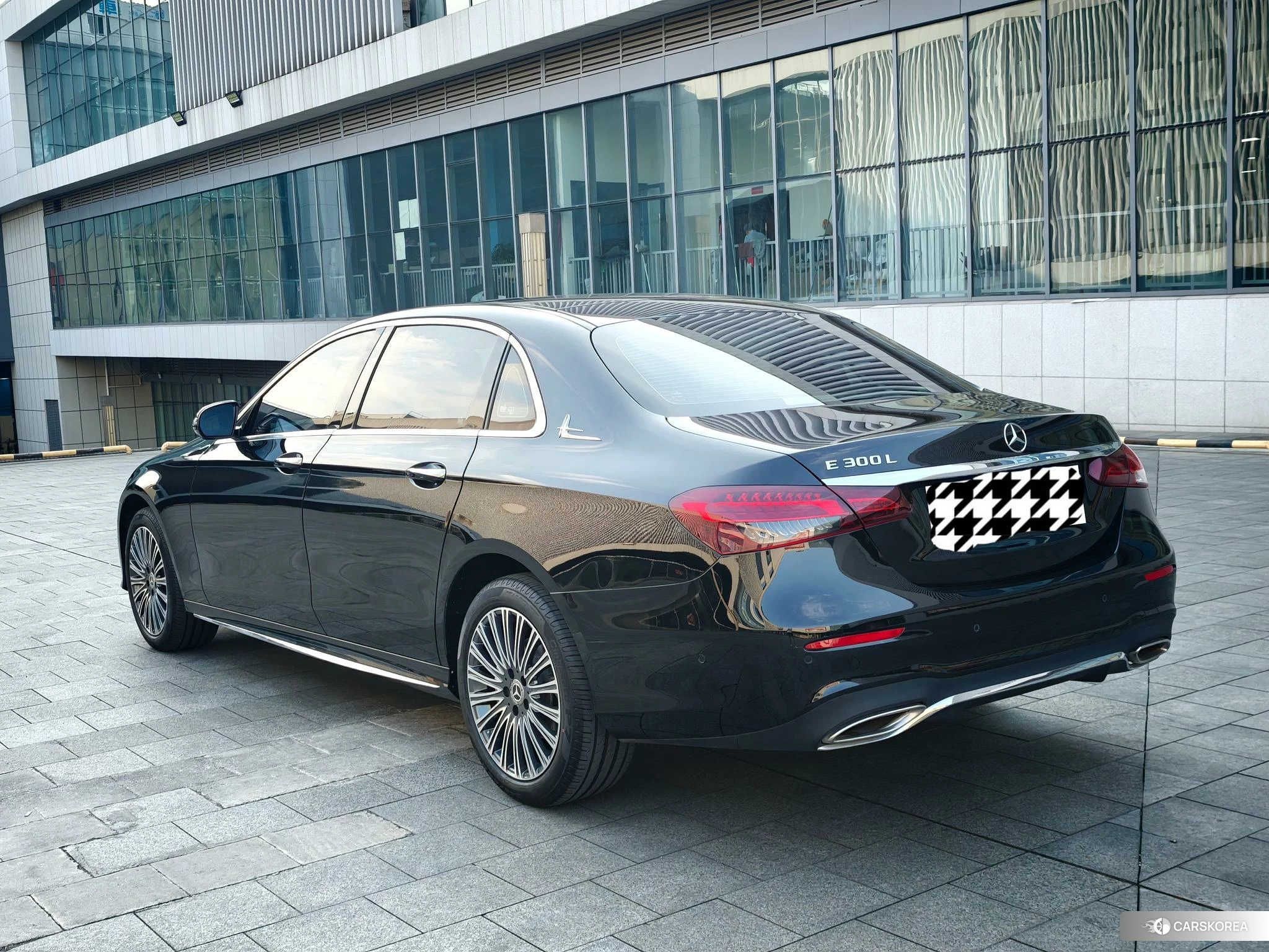 Mercedes-Benz E-Class 2023 Черный из Китая, фото 4