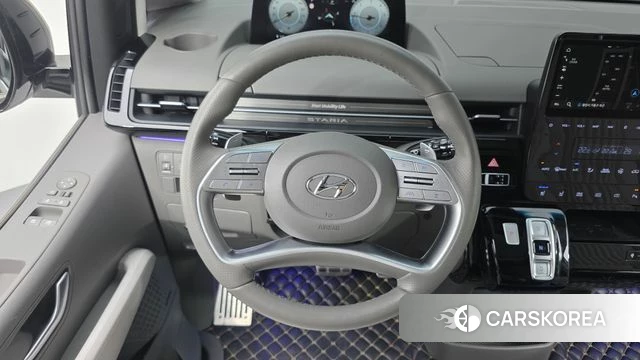 Hyundai Staria 2023 Белый из Кореи, фото 4