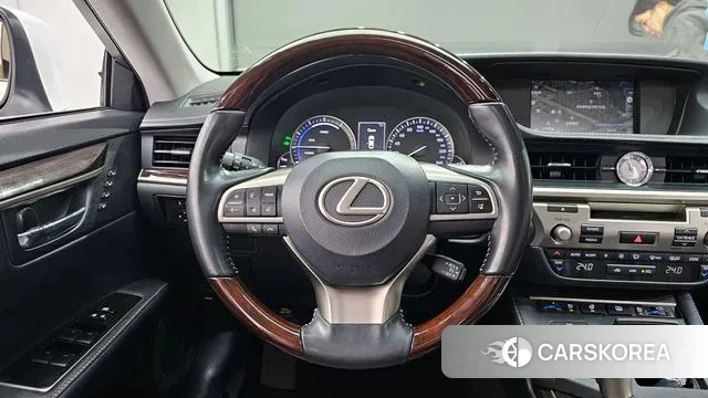 Lexus New ES300h 2018 Белый из Кореи, фото 4
