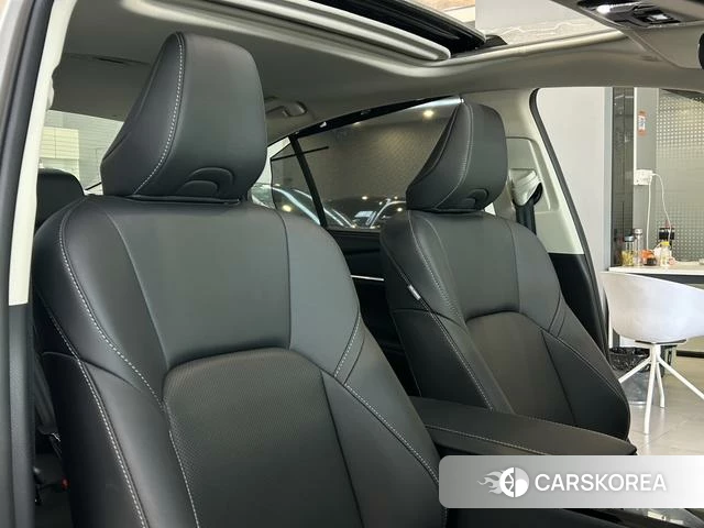 Toyota Camry 2024 Шампань из Китая, фото 4