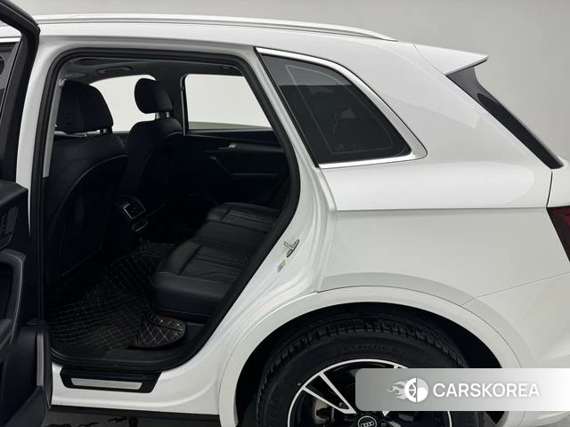 Audi Q5L 2022 Белый из Китая, фото 4