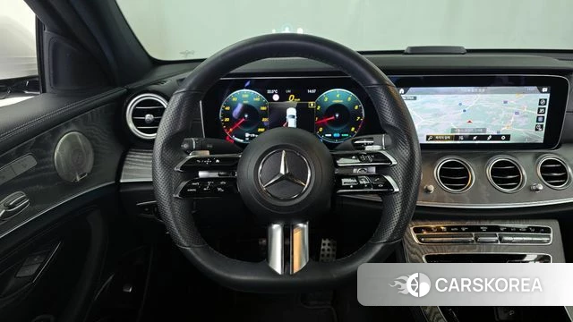 Mercedes-Benz E-Class W213 2022 Белый из Кореи, фото 4