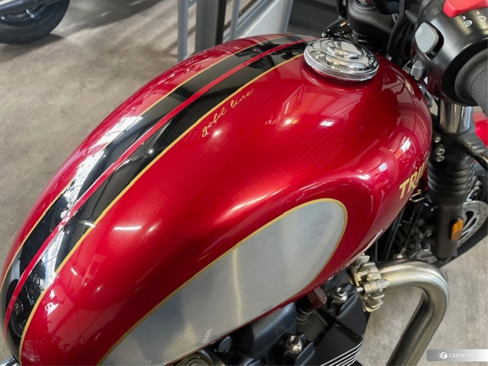 Triumph BONNEVILLE BOBBER 2022 из Японии