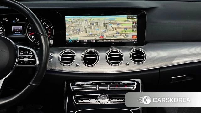 Mercedes-Benz E-Class W213 2018 Белый из Кореи, фото 4