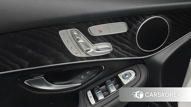 Mercedes-Benz GLC-Class X253 2019 Белый из Кореи, фото 4