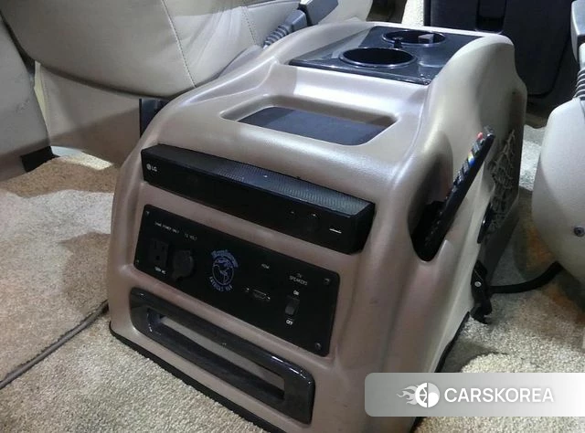 Chevrolet Express Van 2019 Белый из Кореи, фото 4
