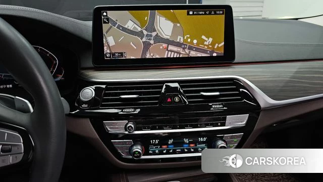 BMW 5 Series (G30) 2023 Черный из Кореи, фото 4