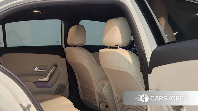 Mercedes-Benz A-Class W177 2022 Белый из Кореи, фото 4