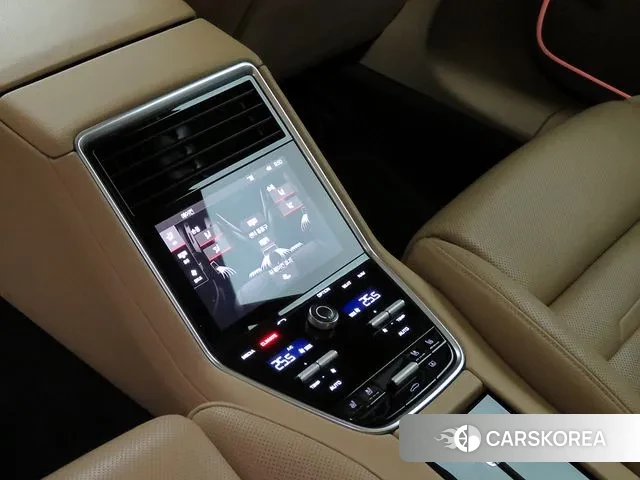 Porsche Panamera (971) 2018 Черный из Кореи, фото 4