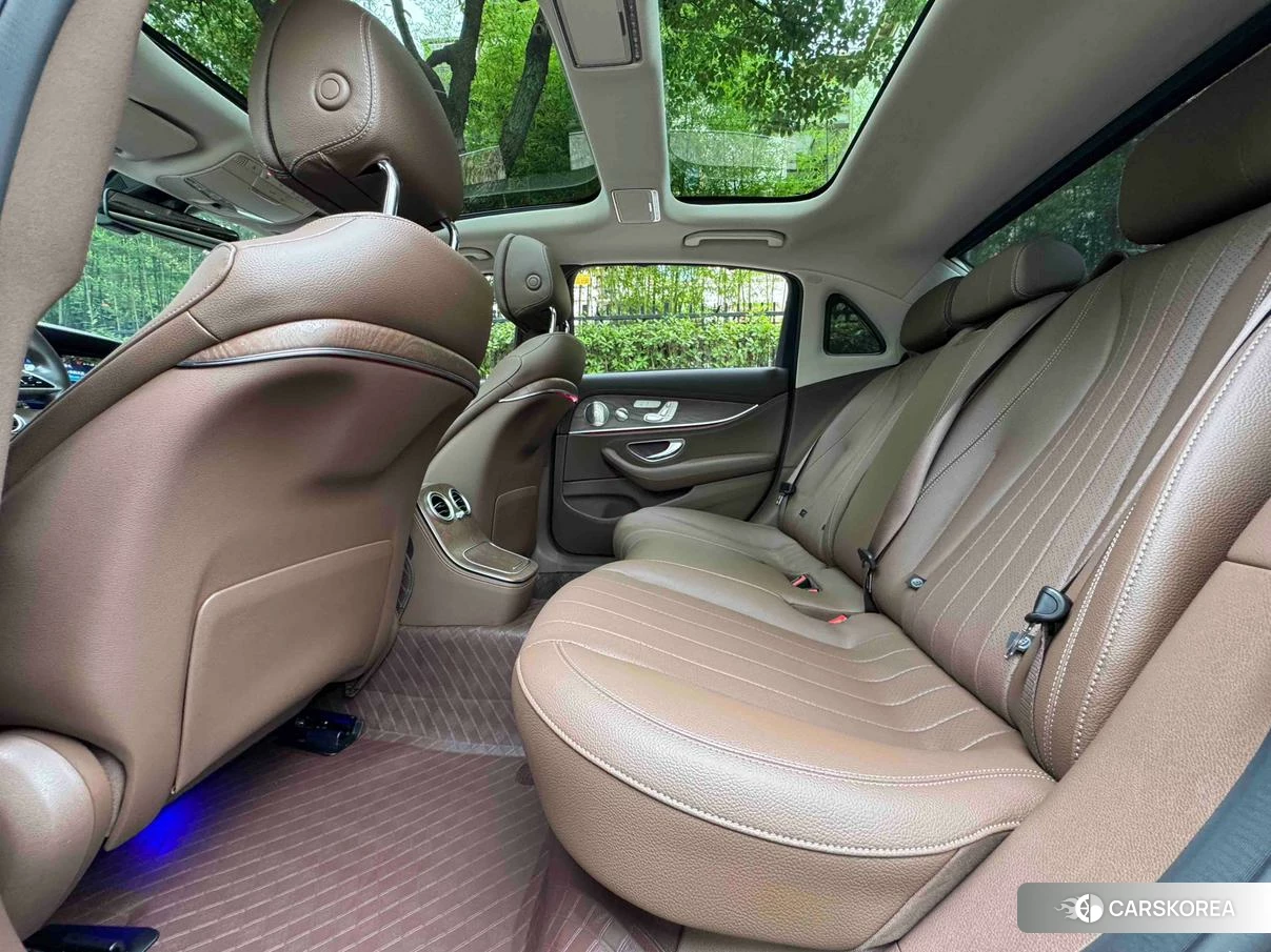 Mercedes-Benz E-class 2022 Черный из Китая, фото 4