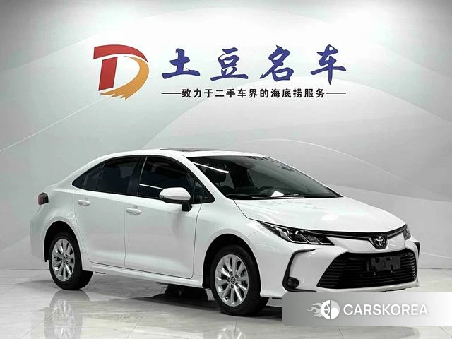 Toyota Corolla 2022 Белый из Китая, фото 4