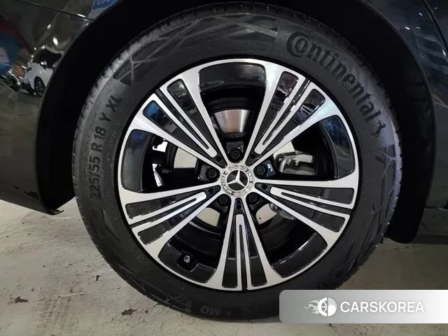 Mercedes-Benz E-Class W214 2025 Черный из Кореи, фото 4