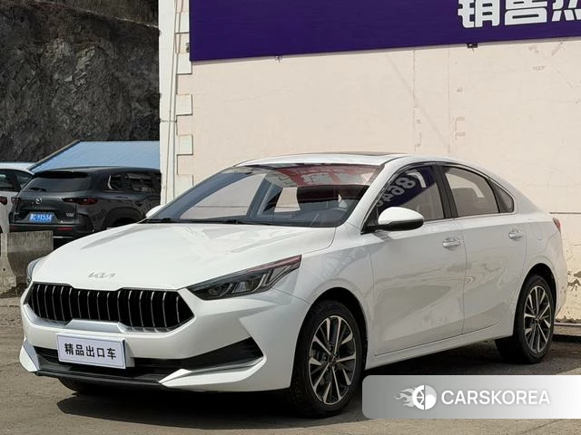 Kia K3 2022 Белый из Китая, фото 4