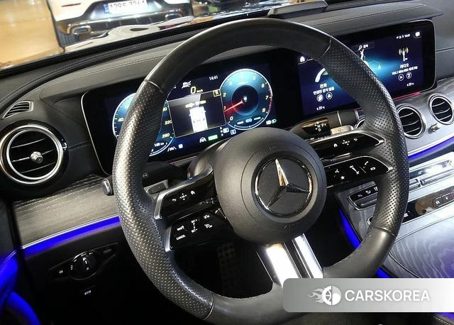 Mercedes-Benz E-Class W213 2023 Черный из Кореи, фото 4