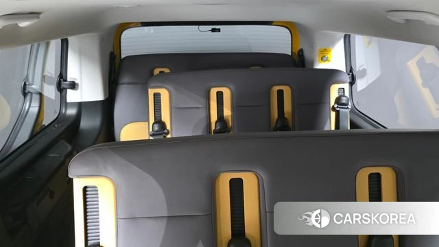 Hyundai Staria 2022 Желтый из Кореи, фото 4