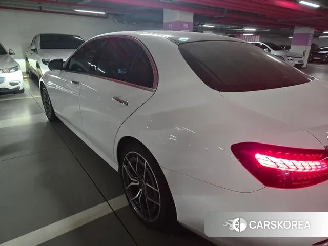 Mercedes-Benz E-Class W213 2021 Белый из Кореи, фото 4