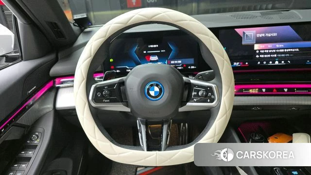 BMW i5 (G60) 2025 Белый из Кореи, фото 4