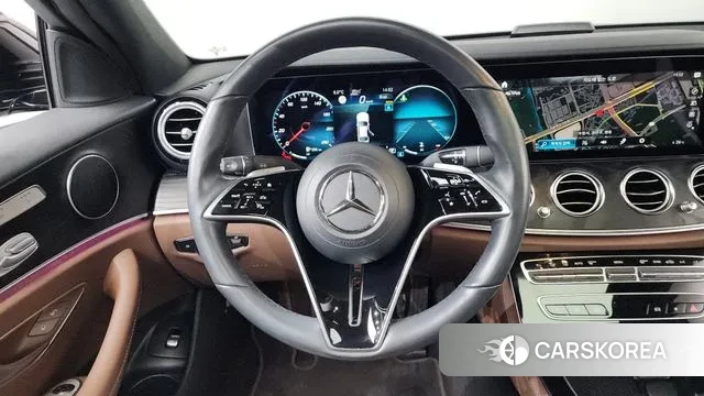 Mercedes-Benz E-Class W213 2023 Черный из Кореи, фото 4