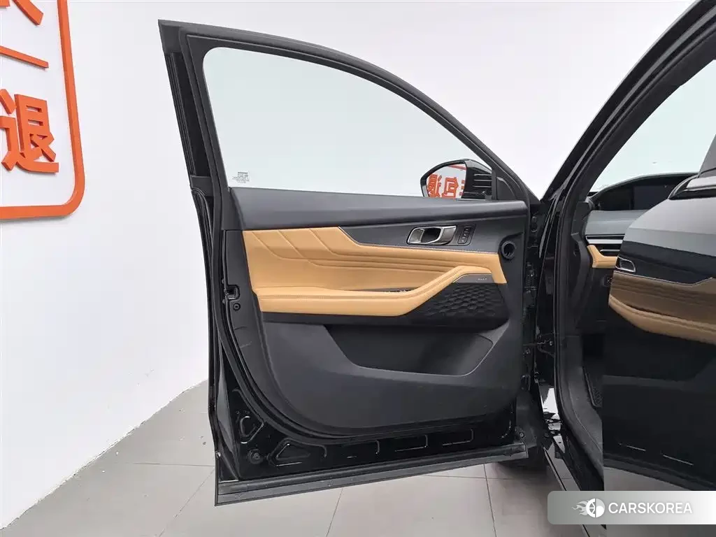 Chang'an Changan UNI-K 2023 Черный из Китая, фото 4