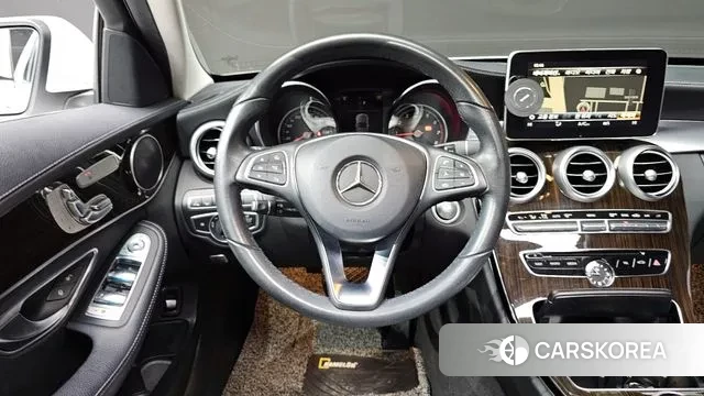 Mercedes-Benz C-Class W205 2018 Белый из Кореи, фото 4