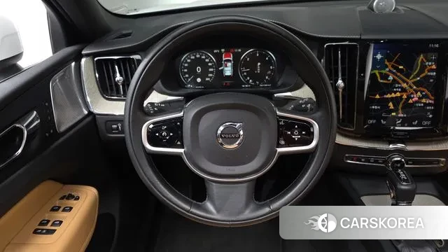 Volvo XC60 second Generation 2018 Белый из Кореи, фото 4