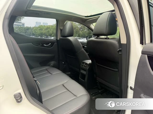 Nissan Qashqai 2023 Белый из Китая, фото 4
