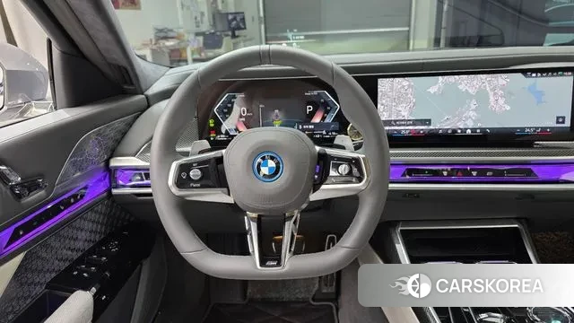 BMW 7 Series (G70) 2025 Серебряный двухцветный из Кореи, фото 4