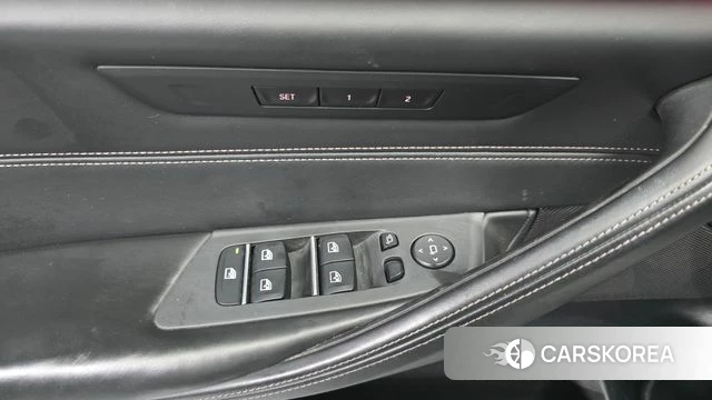 BMW 5 Series (G30) 2018 Белый из Кореи, фото 4