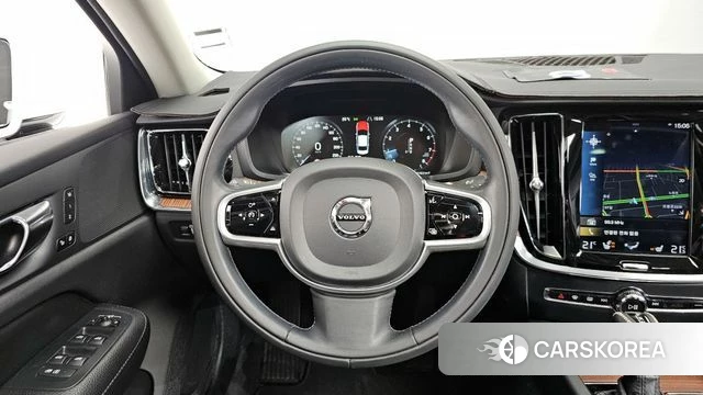 Volvo S60 3rd generation 2020 Белый из Кореи, фото 4