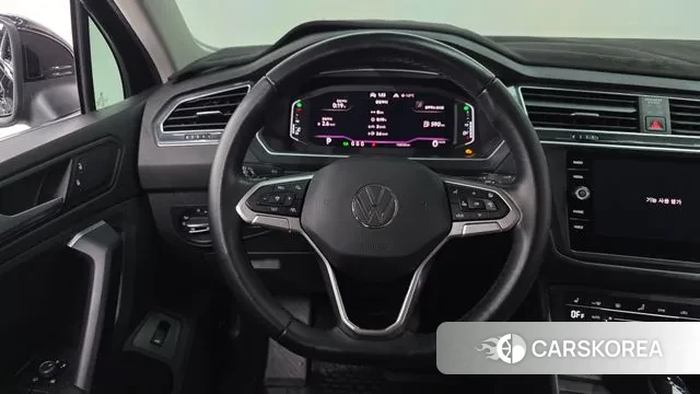 Volkswagen Tiguan second Generation 2022 Черный из Кореи, фото 4