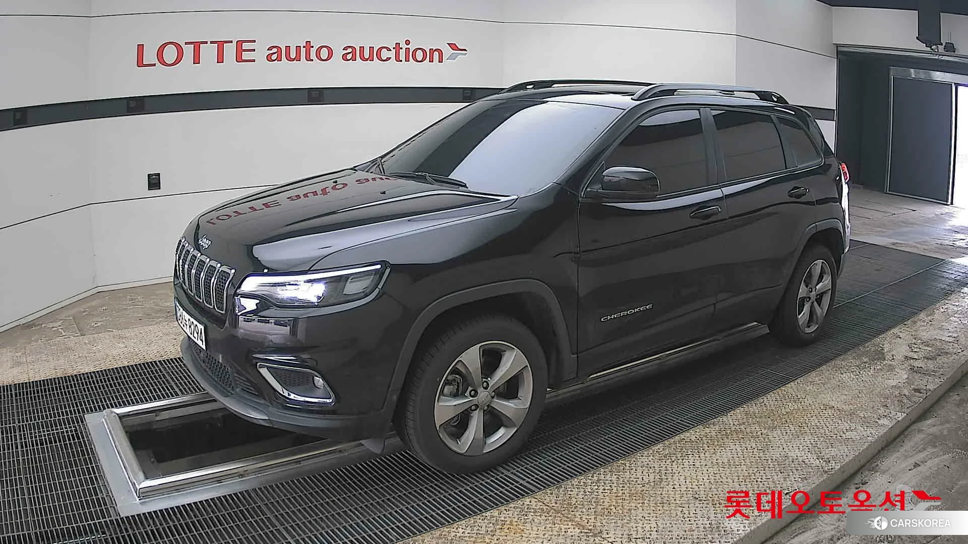 Jeep Straw Cherokee 2.4 AWD 2022 Черный из Кореи, фото 4