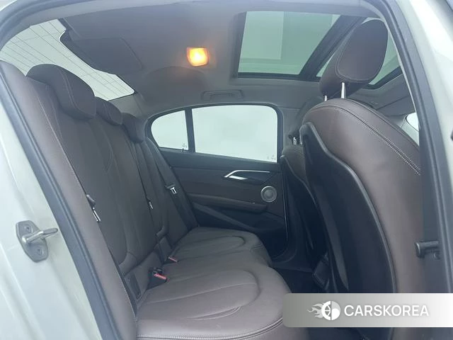 BMW 1 series 2022 Белый из Китая, фото 4