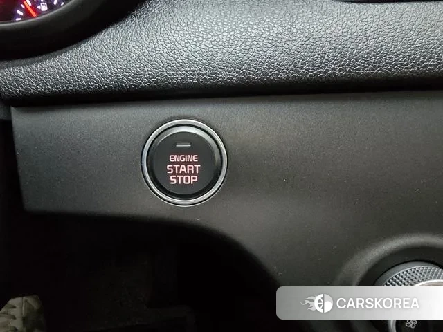 Kia Sportage 4th Generation 2018 Белый из Кореи, фото 4