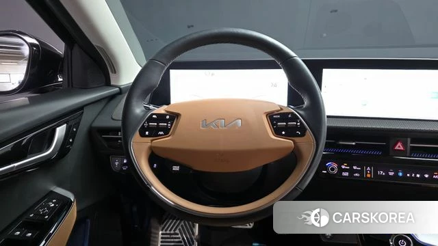 Kia EV6 2023 Черный из Кореи, фото 4