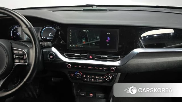 Kia Niro Plus 2022 Серебряный из Кореи, фото 4