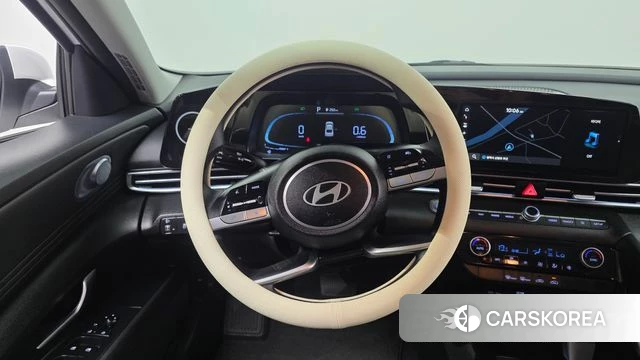 Hyundai The New Avante (CN7) 2023 Белый из Кореи, фото 4
