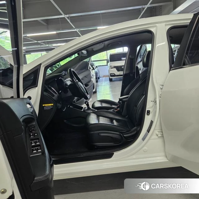 Kia The New K3 2018 Белый из Кореи, фото 4