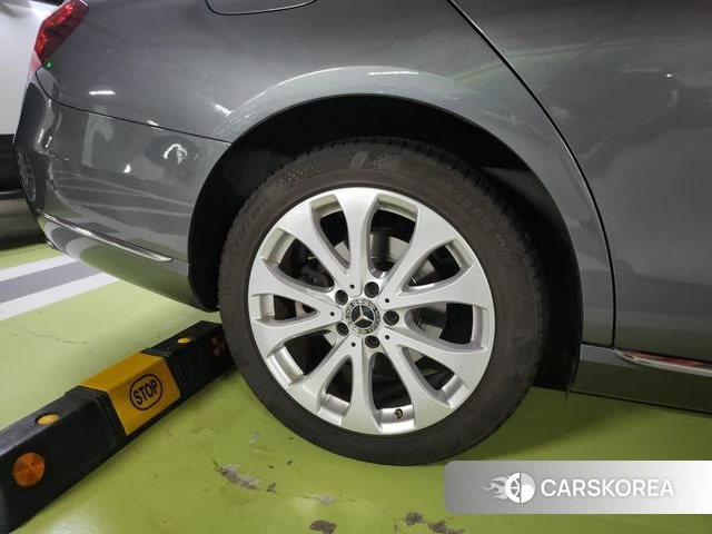 Mercedes-Benz E-Class W213 2018 Серый из Кореи, фото 4
