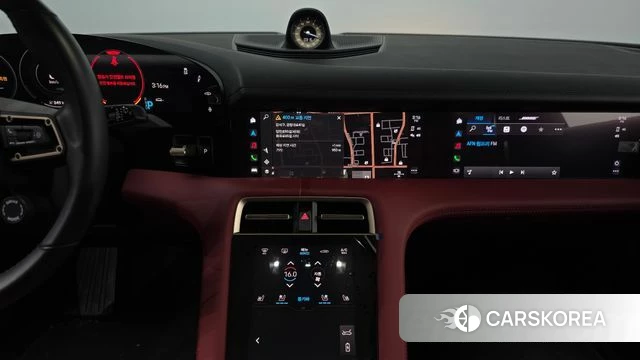 Porsche Taycan 2023 Серебристо-серый из Кореи, фото 4