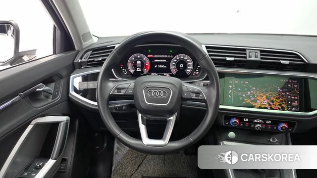 Audi Q3 (F3) 2020 Белый из Кореи, фото 4