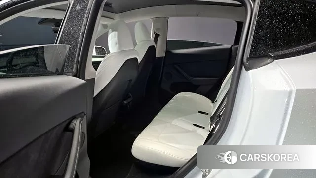 Tesla Model Y 2023 Белый из Кореи, фото 4