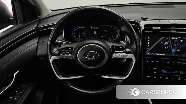 Hyundai Tucson (NX4) 2022 Серебристо-серый из Кореи, фото 4