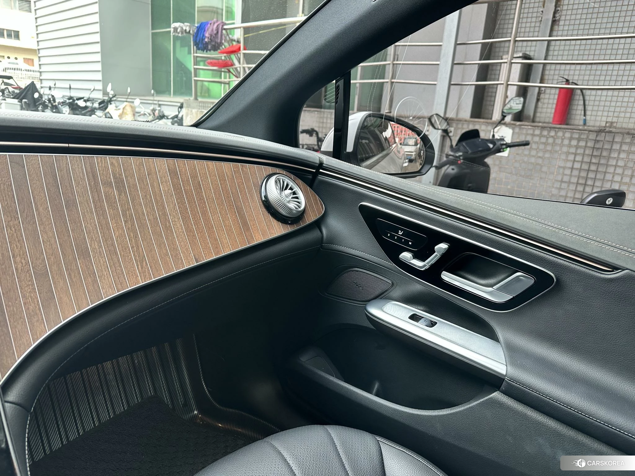 Mercedes-Benz EQE 2022 Белый из Китая, фото 4