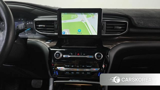 Ford Explorer 6th Generation 2022 Белый из Кореи, фото 4