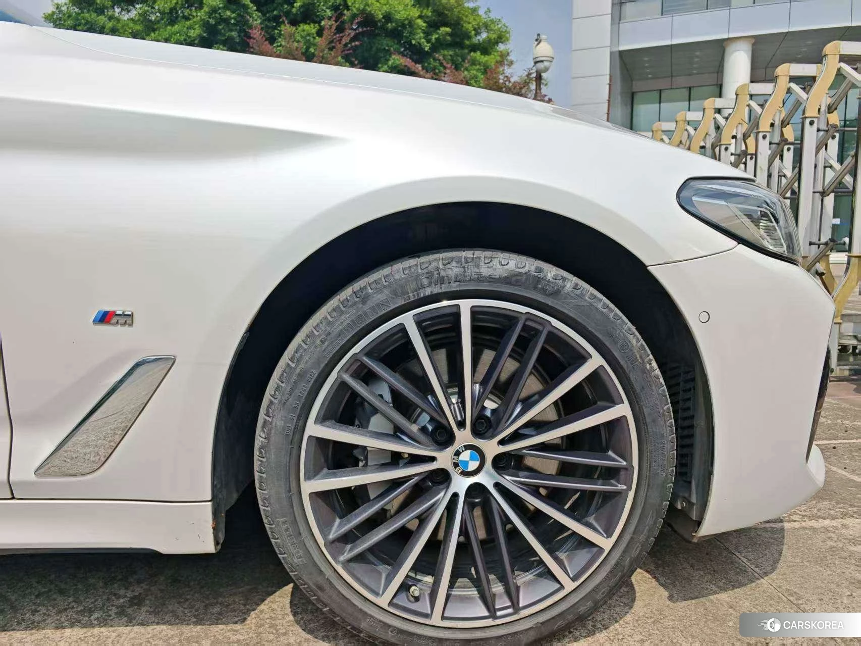 BMW 5 series 2021 Белый из Китая, фото 4